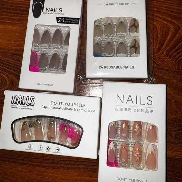 Minimal and Floral Multicolor Almond Shaped Press On Nails Bundle - Picture 8 of 8